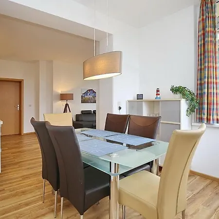 Διαμέρισμα Triton 03 *