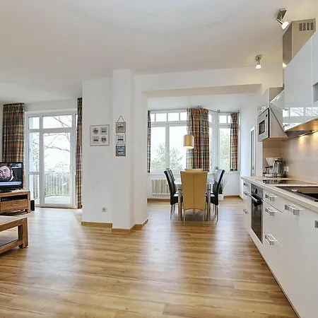 Διαμέρισμα Triton 03