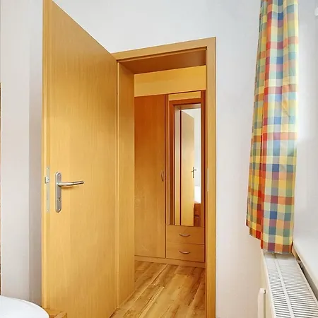 Διαμέρισμα Triton 03 *